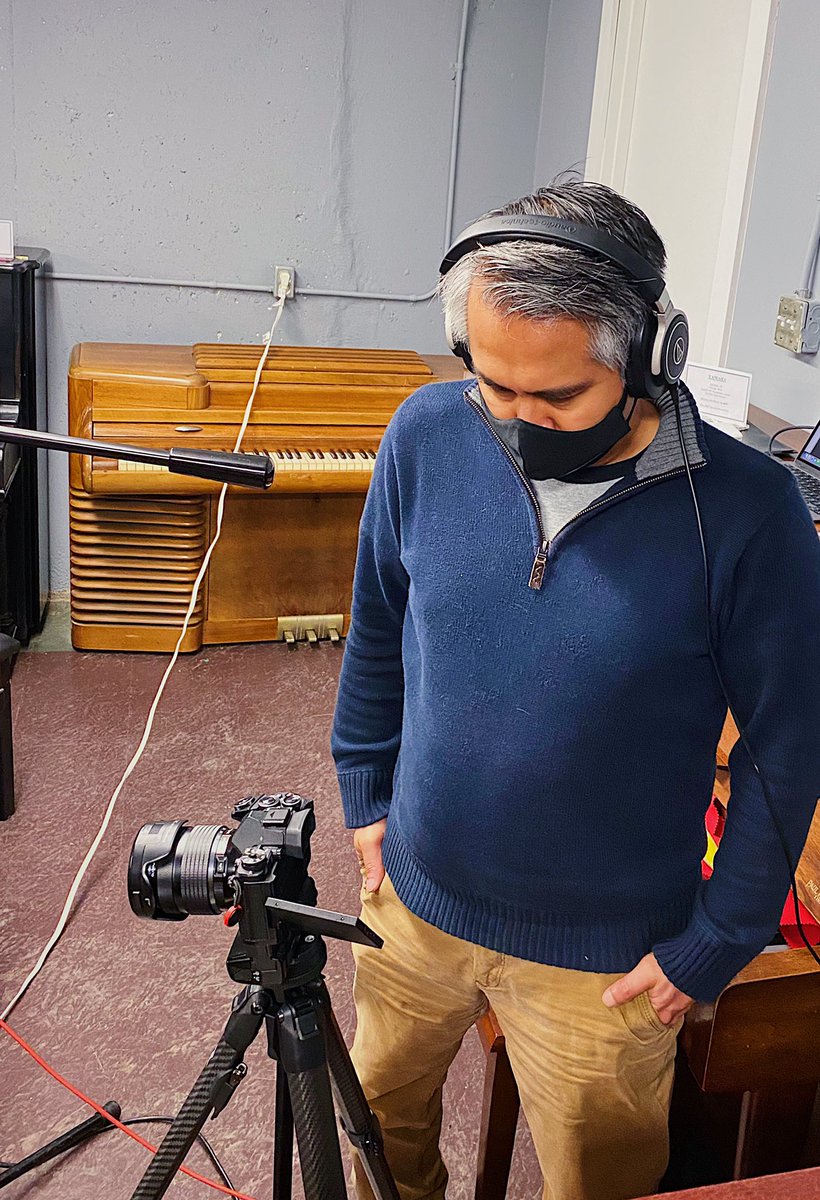 BTS look at Neale and James creating videos of our pianos. Have a listen on our website (more recordings to come). 
#doingbusinessdifferently #pianorecordings #recordingstudio