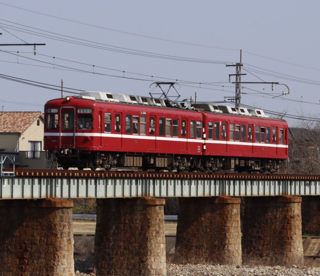 picles2000's tweet photo. 2月21、22日の「還暦の赤い電車」撮影旅行
2019年の9月にも行ったけど、今回の撮影は思い残す事無く沢山カメラに収められました！
コロナの影響でイベントは中止になってしまったけど、懐かしい1000形の京急カラーを堪能出来ました♪
またいつか、ことでん乗りに行きます
#ありがとう還暦の赤い電車 https://t.co/EgtuVZQsb7