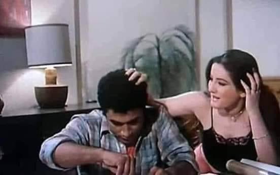 ElShamiMidoo's tweet photo. ما انا لو كنت لقيت حد يلعب فى شعرى كده وانا بذاكر كان زمانى دلوقتى بقيت رئيس جمهوريه https://t.co/3ftlX7lDHM