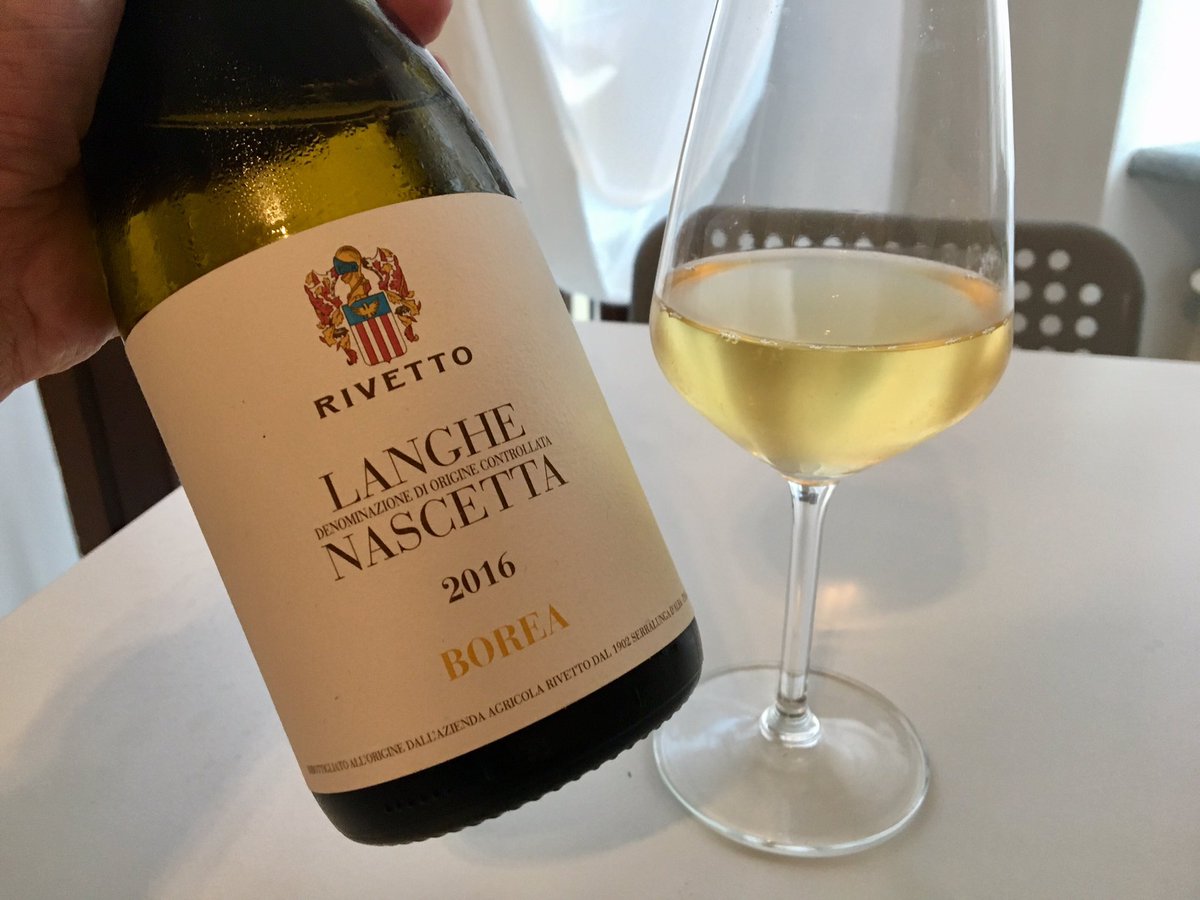 MarkCapra's tweet photo. Who else misses #winetasting in person? Seriously can’t wait for another #winetrip
#grassofratelli #barbaresco #rivetto #nascetta #ettoregermano #sparklingnebbiolo #piemonte #italy https://t.co/yIQvnedSXC