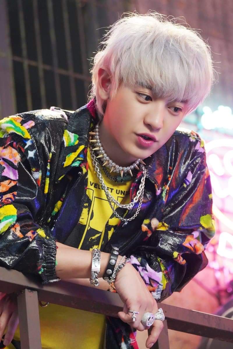 WWEXOL's tweet photo. Always By Your Side #CHANYEOL ♥️

#항상찬열이편 #WELCOMEBACKCHANYEOL
#찬열 @weareoneEXO https://t.co/8dcXl3gfcp