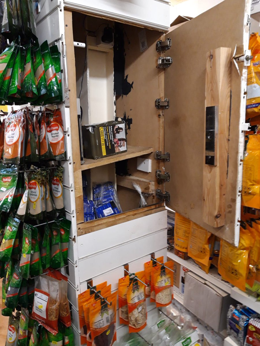 wytradstandards's tweet photo. Out with West Yorkshire police Wakefield Npt, Licensing and Wakefield Council Licensing sniffing out illicit tobacco. #keepitout #wewillfindit @WYP_CSchof https://t.co/fYPMD8n2Gg