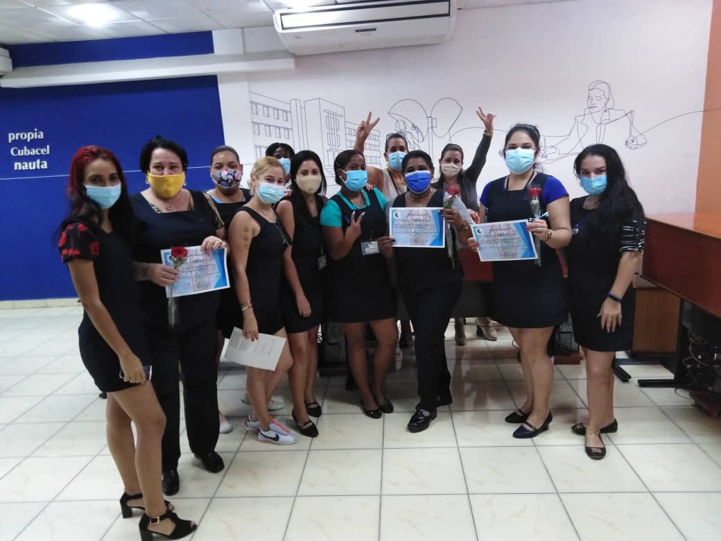 Nuestras comunicadoras de Marianao!!!! #Cuba #EtecsaEsDelPueblo