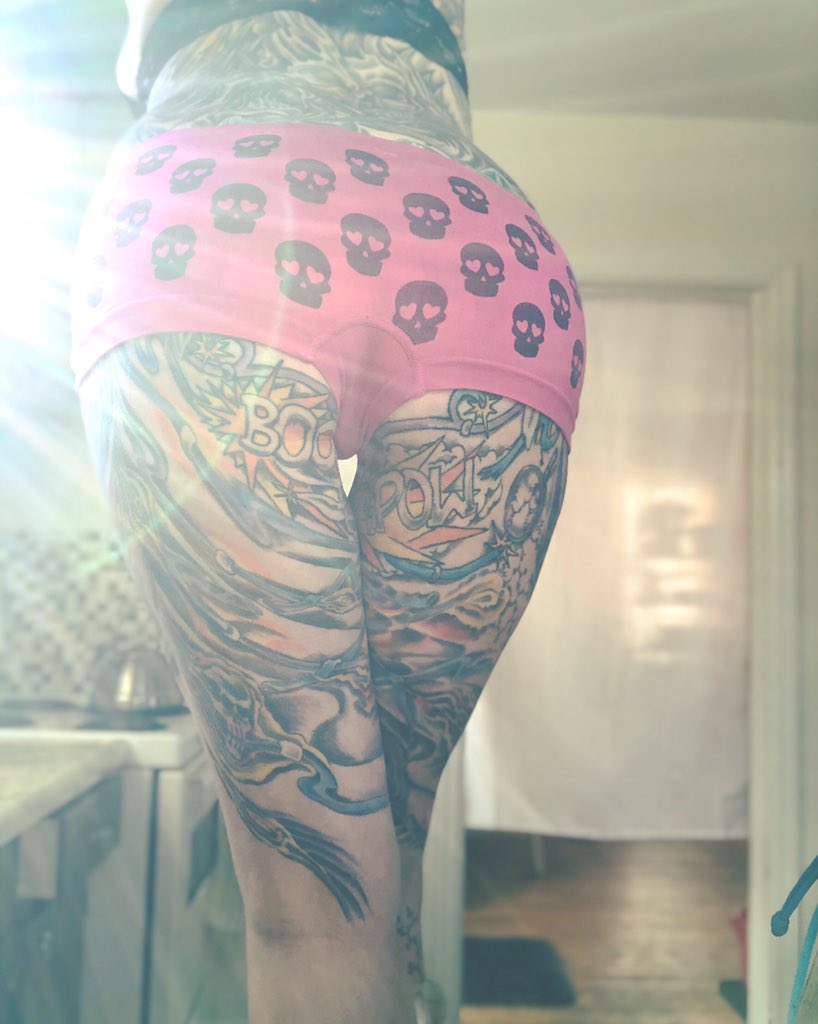 skrumshz's tweet photo. Vote #AmandaThurlow 2B #covergirl #InkedMagazine https://t.co/WOOKQhPKFl 
MUST USE LINK 4 VOTE 2 COUNT
@gctat
#glenncole @inkedmag #inkcovergirl #iHaveTheBestTattooArtistInTheWorld #Inked #tattoo #TattooedAsFuck
#inkedcovergirl2021competitor 
#InkedMagCoverGirl 
#inkedmag #iAmA41 https://t.co/qLkXJpSESx