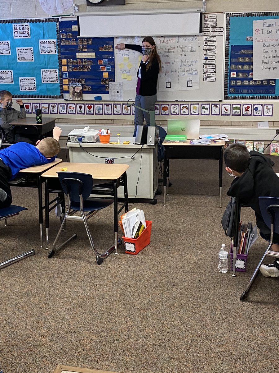 <a href="/NewellGI/">Newell Elementary</a> student teacher Ms Pachta teaching polygons to her 2nd grade students. Well done. <a href="/UNKearney/">University of Nebraska at Kearney</a> <a href="/GIPublicSchools/">GIPS</a>