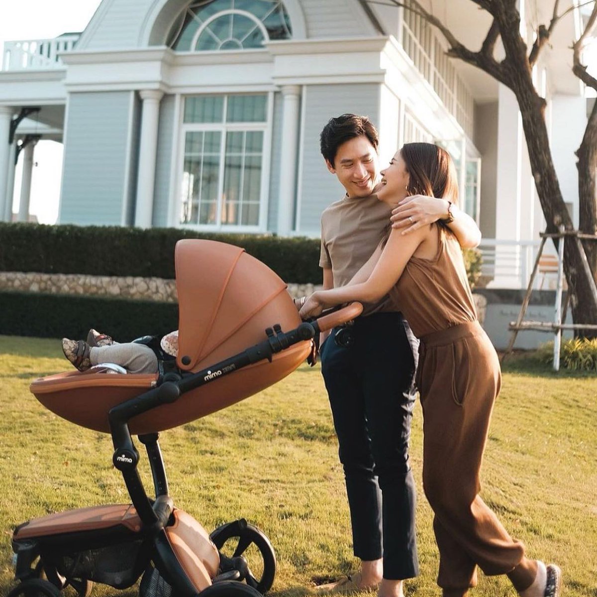 mima_kids's tweet photo. Making special family moments to cherish forever is what it's all about... Thanks to loukkkkkaew for sharing this magical pic with your family and #mimaxari Camel! https://t.co/wluLc24FGC #mima #mimakids https://t.co/xB6tXaGtAi