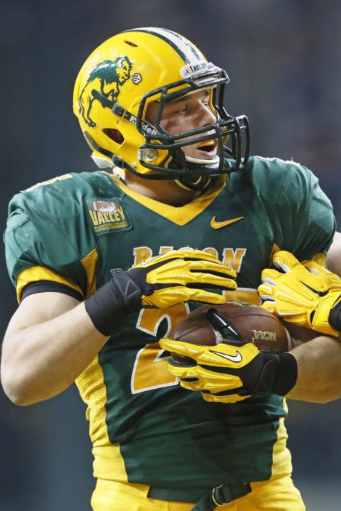 Athletes - who you train with matters. Just ask founders @aaronlien_14 &amp; Chase Morlock: local athletes who went on to each have decorated careers with <a href="/MSUM_MBB/">MSUM Men's Basketball</a> &amp; <a href="/NDSUfootball/">NDSU Football</a>

Send us a message to get your training started. 💪