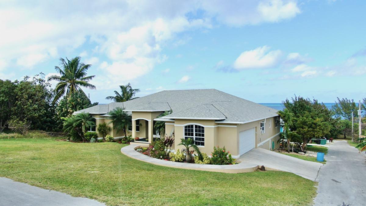 cbbahamas's tweet photo. Introducing "Journey’s End" | Russell Island, Eleuthera https://t.co/12K8lrwicJ https://t.co/rSCTAynGKi