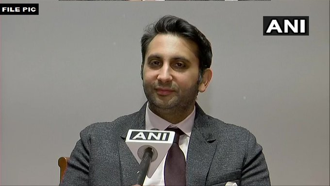 ANI's tweet photo. It's a historic moment for all of us as COVAX receives its first doses of Oxford-AstraZeneca vaccine made by SII, 'COVISHEILD'. SII will continue to be at forefront of fighting the pandemic with affordable &amp; immunogenic vaccines: Serum Institute of India CEO Adar Poonawalla https://t.co/MSBnmqQ7Qm