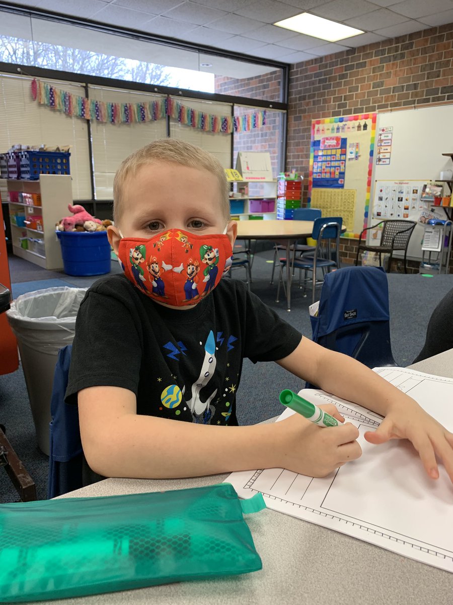 erin_salton's tweet photo. This @MPS_Morton kindergartner was excited to tell me he is “six minus two days”!  Can you tell someone is excited about his birthday??  🎉 🎂 🥳 @MalonePrincipal https://t.co/dmNX3oQHX4