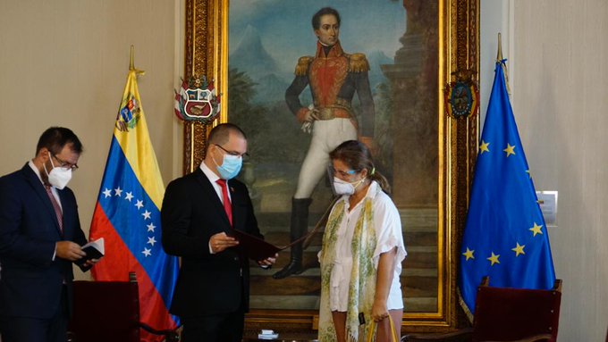 Tirania de Nicolas Maduro - Página 36 EvAJZgWXYAMDZfR?format=jpg&name=small