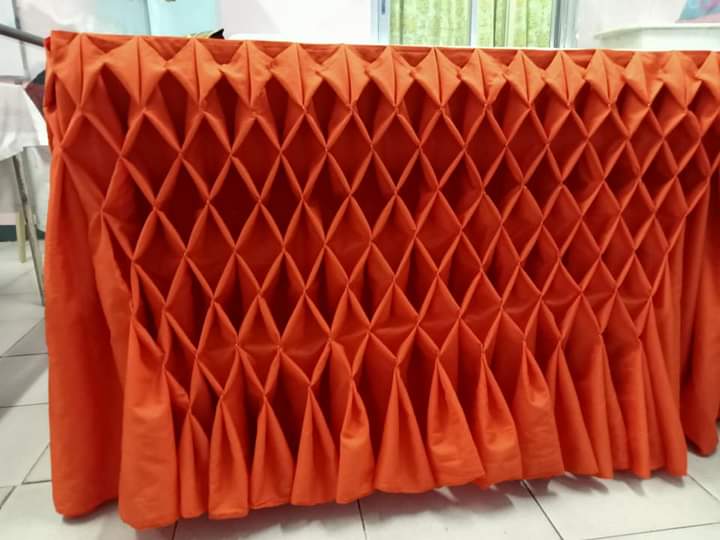Table Skirting Designs  Ideas for Fabric Swags for Bridal Head Tables