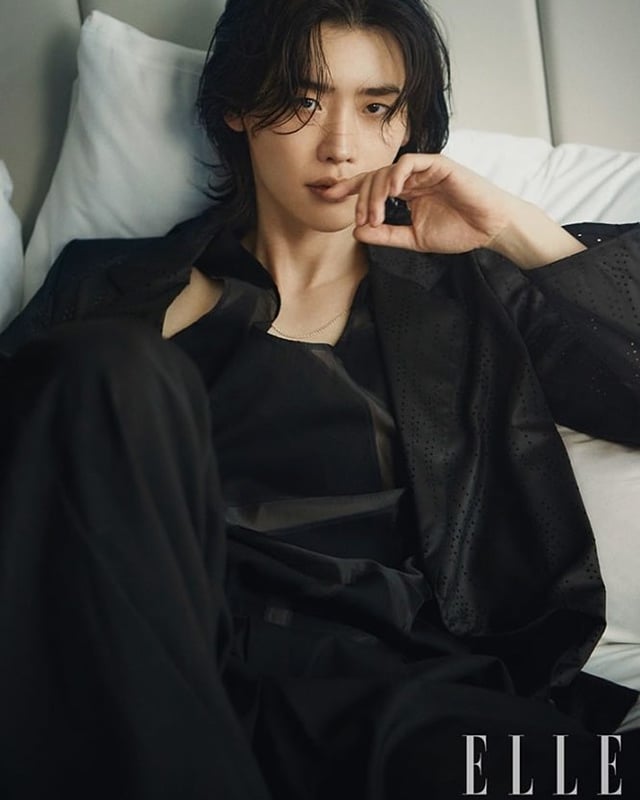 HayharMarketing's tweet photo. The SaM ET! NEWS "เดอะแซม อีทีนิวส์"
อีจงซอก (Lee Jong Suk) พูดถึงการร่วมเป็นแขกรับเชิญในเรื่อง The Witch รวมถึงโปรเจคต่อไปของเขา
https://t.co/yfScELNYbD
https://t.co/HhRsJvLxn0
https://t.co/NqEwEJFH1K
ET!NEWS
#havilahs
#etnews
#thesam
#thesametnews
#noah
#โนอาห์
#leejongsuk https://t.co/583NXv2yjT