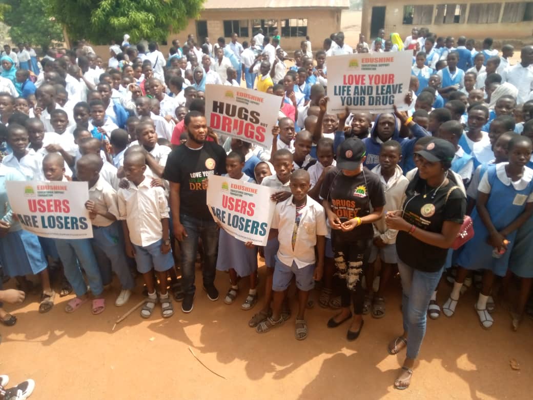 EdushineF's tweet photo. Earlier today, Kogi West EduShine Ambassadors visited St. Kizito College  and Government Secondary School in Isanlu, Yagba East LGA, Kogi State to continue her Drug and Substance Use Sensitization campaign. 

Well done our Kogi West Ambassadors.. https://t.co/o1Xsg7oJEy