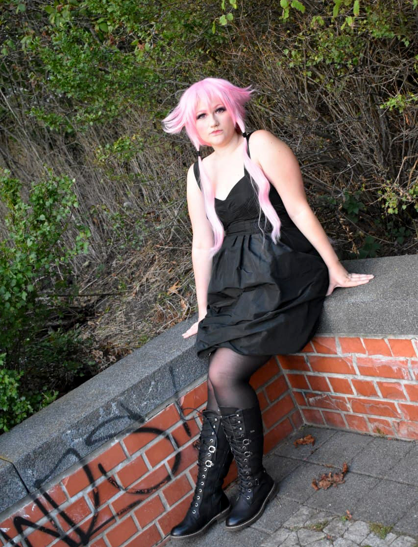 Maybe the future is bad.
But there is a future beyond that, right? 
#YunoGasai  #YUNO #cosplay #mirainikki #cosplayergirl #germancosplayer  #animecosplay  #manga #anime #cosplaying #cosplayersunder1k #cosplayersofinstagram
