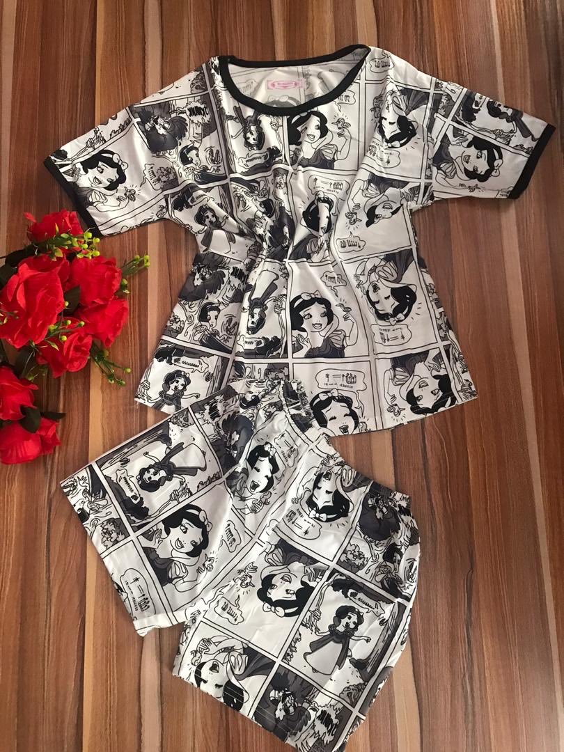 Buksassists's tweet photo. Which of the frame is your choice😍❤️

All going for #3500
Available in m/l/xl
Quality loungewears,summer friendly 🛍.
#oau #oautwitter #SenatorUnsmartAdeyemi #AbujaTwitterCommunity #frame4 https://t.co/jbLmZ4aKkf