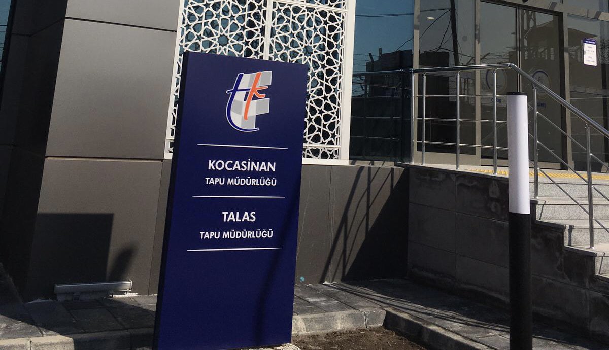 talas belediyesi on twitter belediyemiz ile talas tapu mudurlugu arasinda elektronik ortamda rayic degerlerinin alinmasina iliskin protokol imzalandi bu kapsamda vatandaslarimiz dilerse belediyeye gelmeden emlak rayic degerleri islemlerini