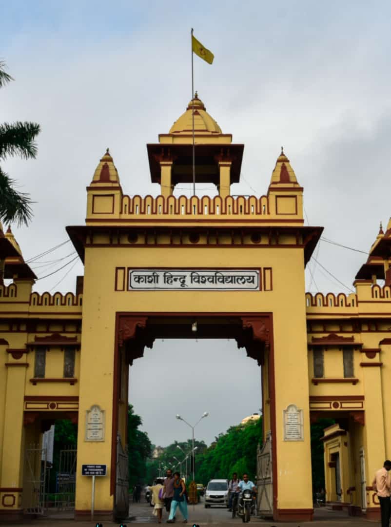 SANTOSH39517793's tweet photo. Reopen bhu campus for all year and all courses because online classes destroyed future of students so we all students of bhu want to reopen bhu campus for all courses and for all year students...... 
#unlockbhu 
#unlockbhu
#unlockbhu
#unlockuniversity 
#unlockbhu https://t.co/FeAXYEqMyw