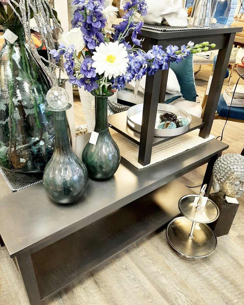 Coffee table and end table in solid maple. Made in Canada. One of each left. 50% off regular price.
#henrysinteriorsyeg #closeoutsale
#shopsmall #shoplocal #shop124street