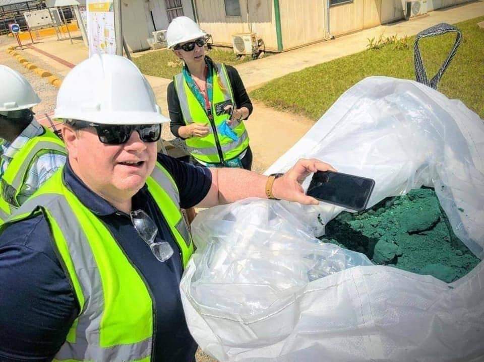 𝔽𝕚𝕤𝕥𝕠𝕟 𝕂𝕀𝕃𝕆𝕃𝕆 tweet media