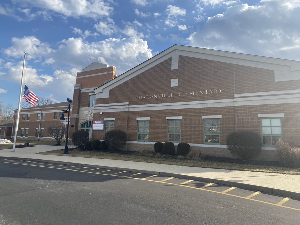 justinsyroka1's tweet photo. Thrilled to be on-site with John Carder as he is working to support educators at Sharonville ES at @PCSDViking to dive into @ReadyMath #mathshouldntbequiet We are so thankful for their partnership!!! https://t.co/dKhMsmwyP5