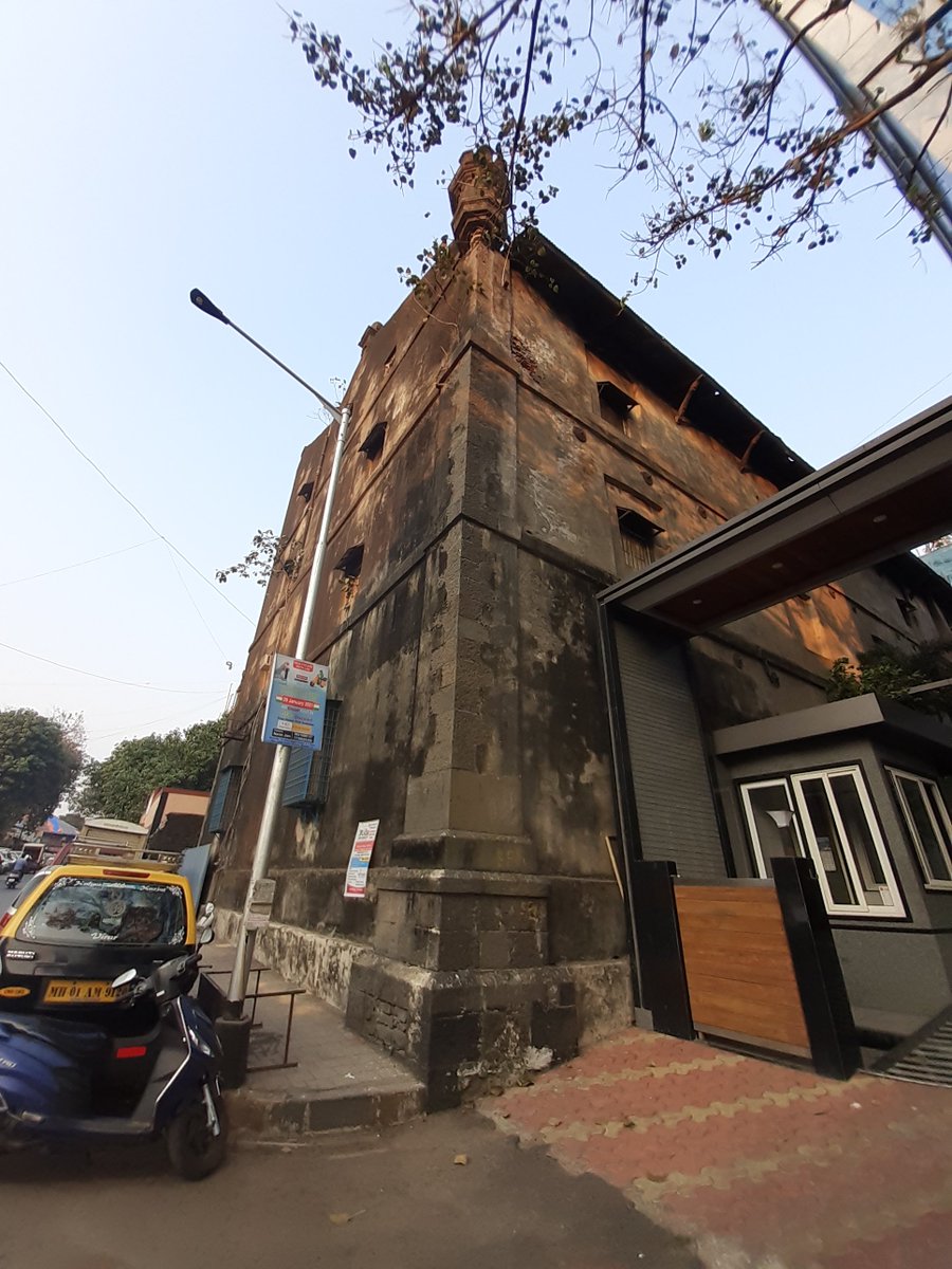vernonsequeira's tweet photo. Hidden gems on walks in Bombay! #Moonmills #Sewree https://t.co/aKV563XkYY