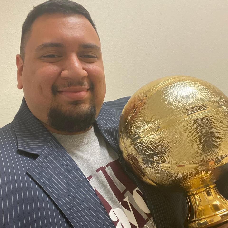pchristy11's tweet photo. Call A Coach #312

I called Klondike Boys Basketball coach Xavier Elizondo. @XavierElizondo 

His Cougars beat O’Donnell 68-60 last night in the Area Round of the playoffs. Read here:
https://t.co/QnrClZ0292 https://t.co/WzabZoOo9f