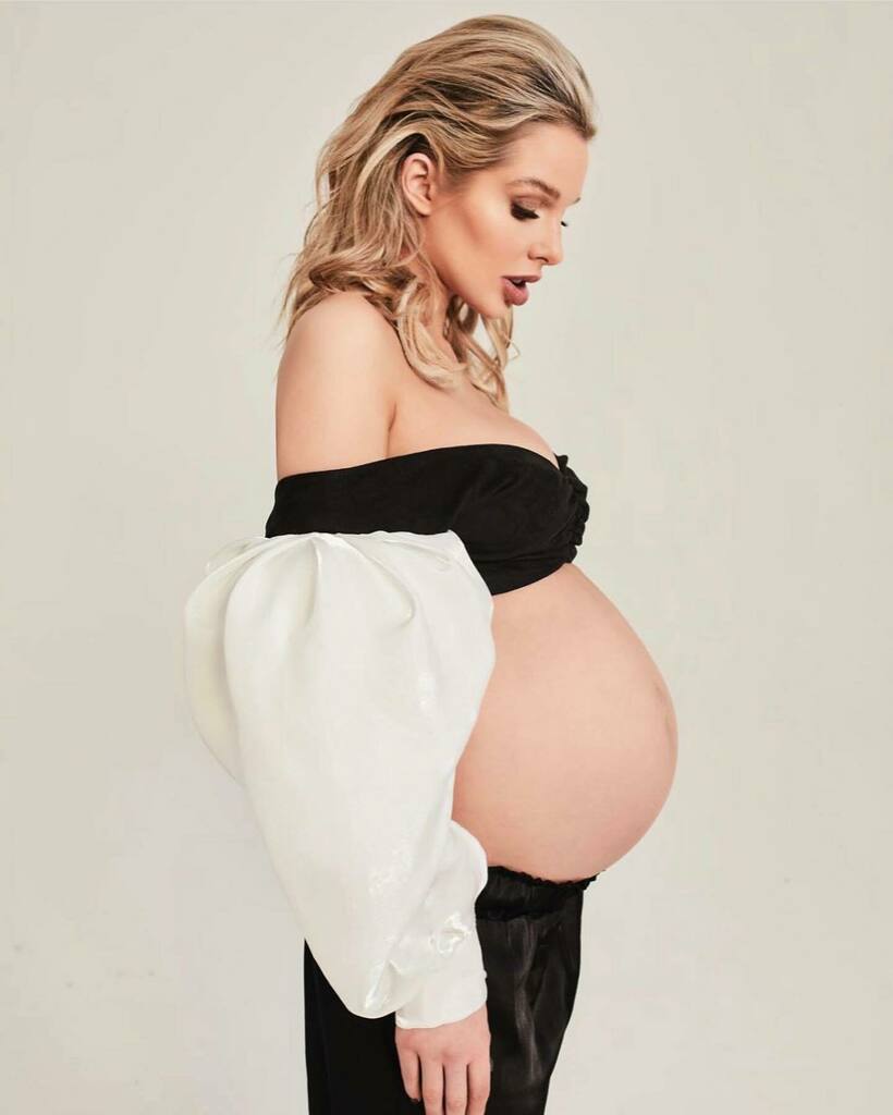 aprilandalex's tweet photo. Stunning actress @hjgflanagan in April &amp; Alex SS21 Crop for @fabulousmag. We love to see it. Styled by @ellisransonx 🙏🏽

📸 @kariskennedyphotography https://t.co/MwTR4C8831 https://t.co/iDVoNwVXIO
