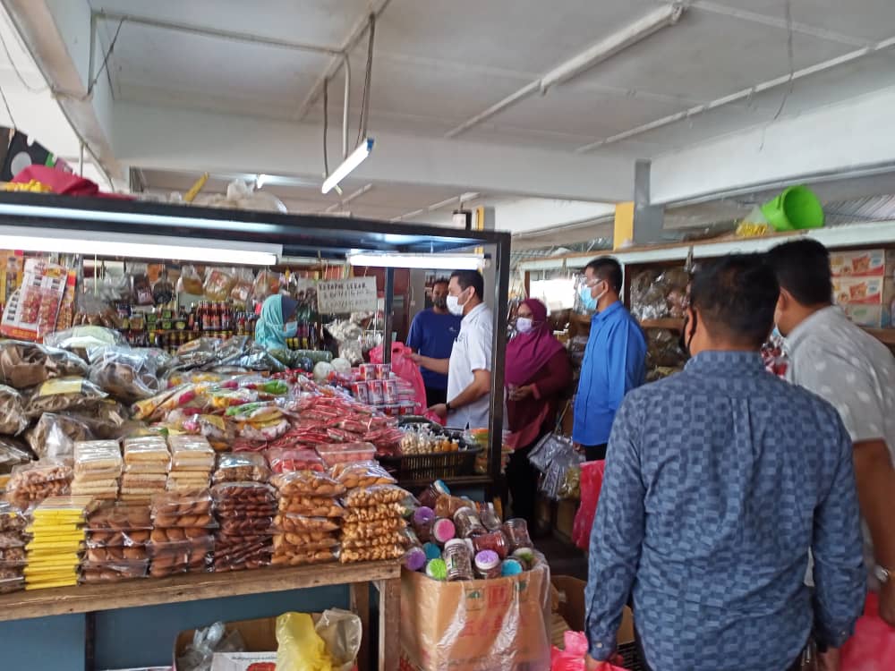 JapenKelantan's tweet photo. Info On Wheels (IOW) Jabatan Penerangan Negeri Kelantan

📍 Kuala Krai @PMRKualaKrai

PARLIMEN P.031 Kuala Krai
DUN N.40 Guchil

24 Februari 2021(Rabu)
10:00 pagi

🔹Pasar Besar Kuala Krai
🔹SMK Bookstore
🔹Bank Islam
🔹Pasaraya Zon Ria
🔹Farmasi Tan Nazen

@azahar10920255 https://t.co/QAf2icynqu