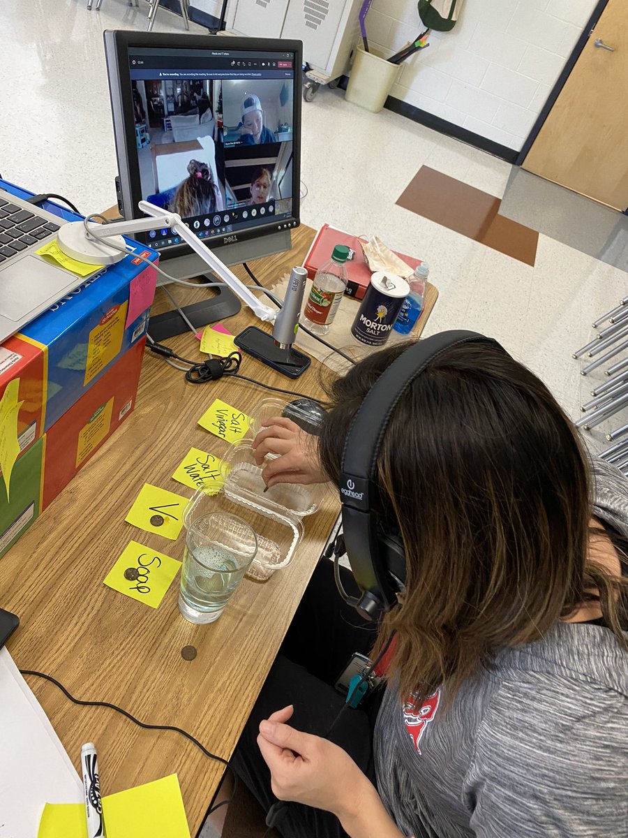 Love watching <a href="/jen_frady/">Jennifer Frady</a> teach!!! Virtual teacher rockstar!!! Virtual science experiment!
