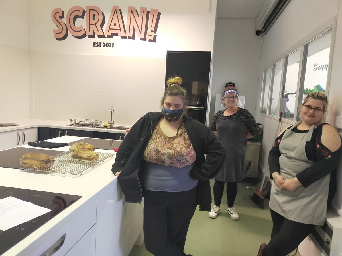 TheWarrenYP's tweet photo. Big thanks to the legend that is Catherine from the amazing @CHullbakery for her help with our brand new #Scran project! ❤️💪👊👏 as part of #RealBreadWeek https://t.co/ZOGjHznJmr