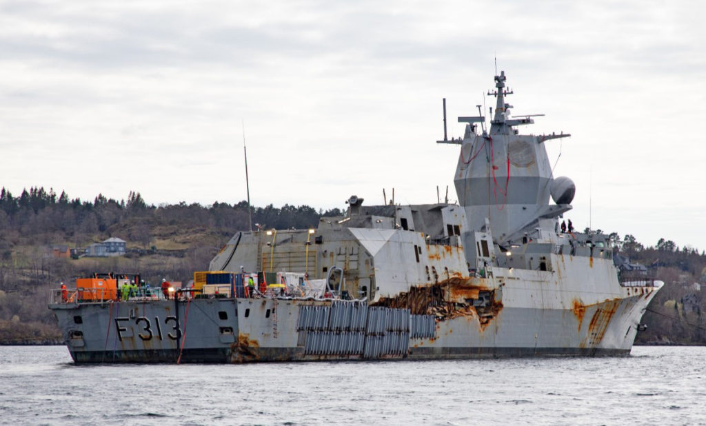 mrlynx_oficial's tweet photo. Min. Def. #Noruega ha firmado contrato con Norscrap West para el desguace de la fragata #F313 #HelgeIngstad. Los trabajos se realizarán en sus instalaciones de Hanøytangen. El contrato es por valor de $7m aunque se espera recuperar parte de ellos con la venta del metal. https://t.co/ed0VnQX5yO