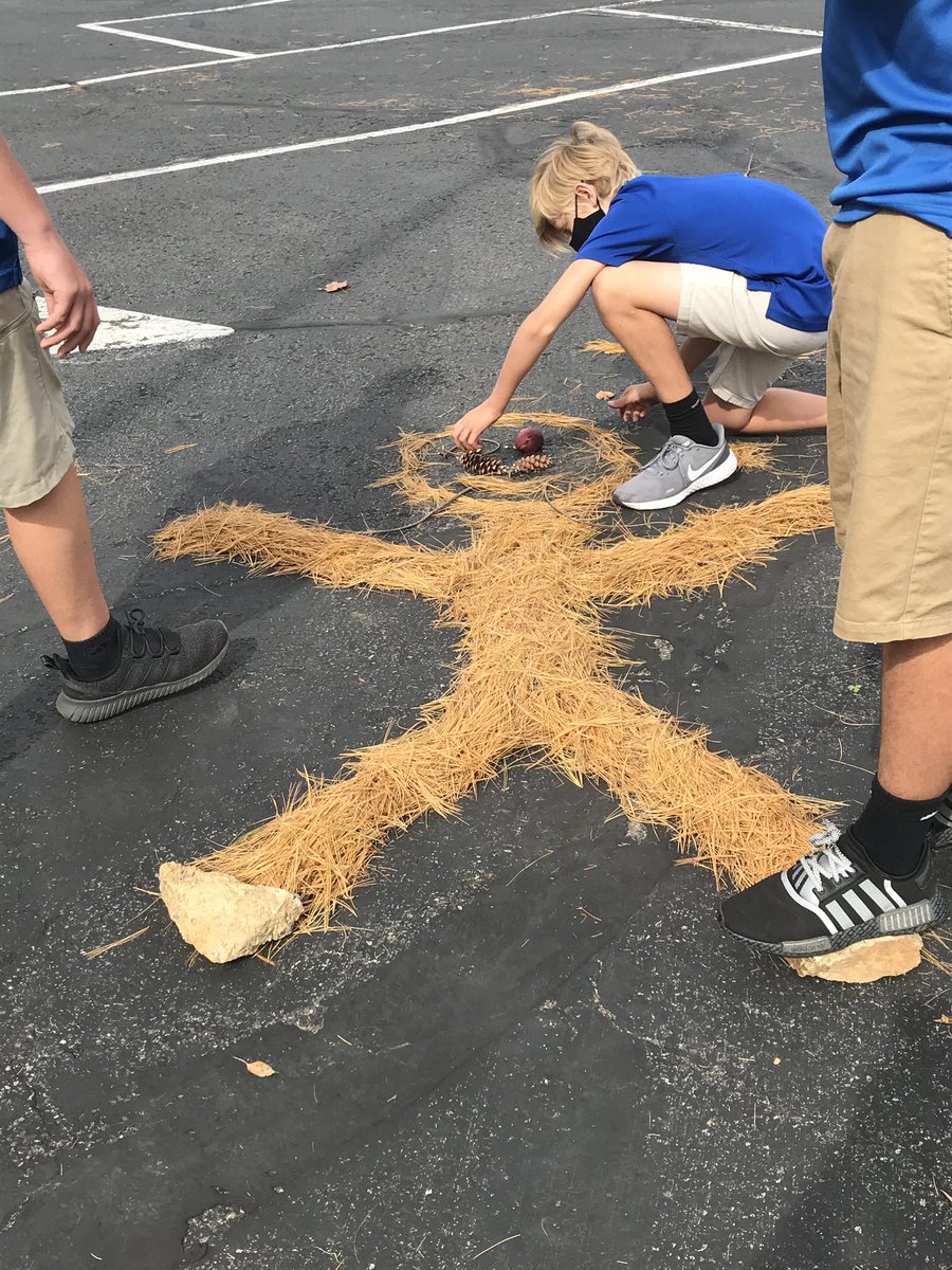 Saint_Gregs's tweet photo. A great day to go outside, get some fresh air, and create art out of nature! Saint Gregory students are eager to be in person with their classmates while remaining smart and safe!

#stgregorycatholicschool #zelienoplepa #masks #schoolsafe https://t.co/E5wq3ZMSDH