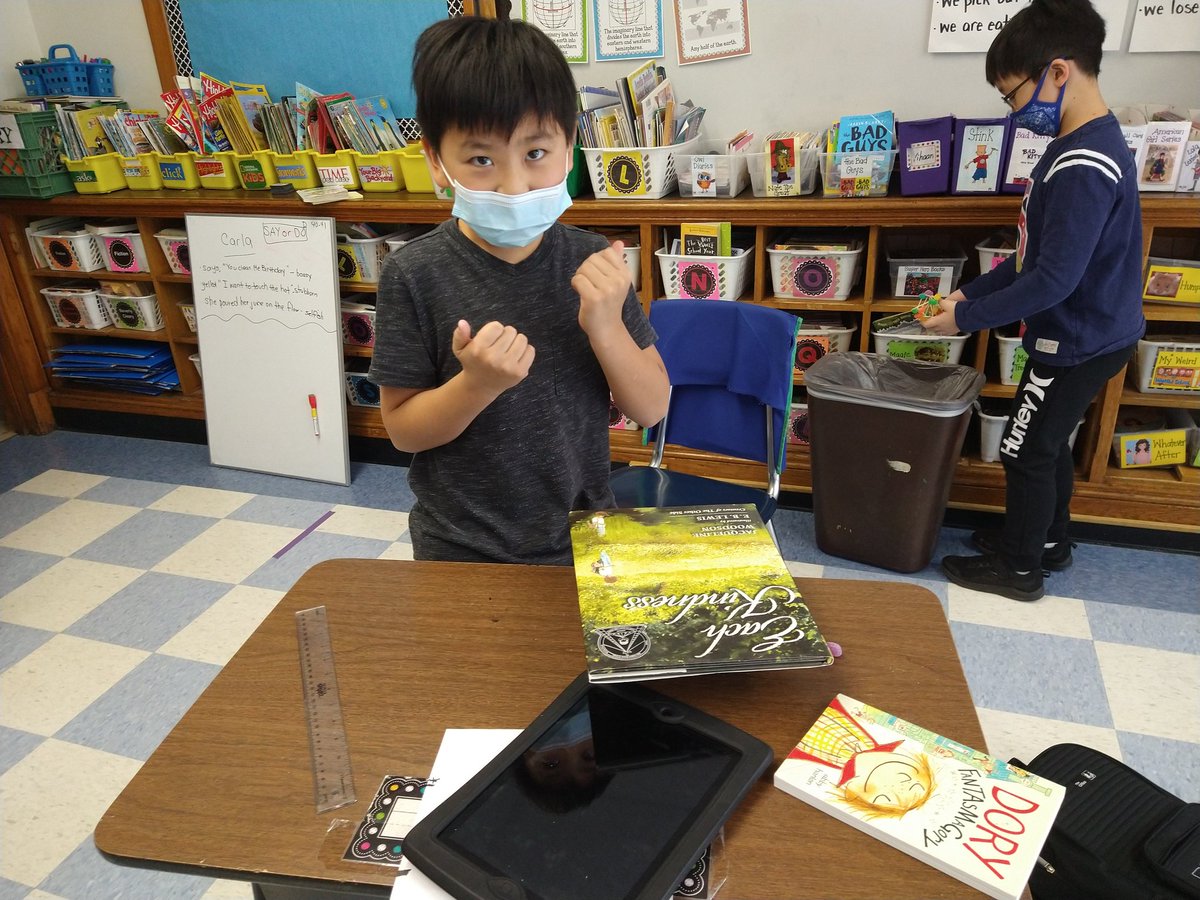 NSComputerTech's tweet image. @NSComputerTech 3rg ss take on the role of engineering STEAM). Wow it was fun watching them figure out which shape worked the best. Gumdrops and toothpicks. Perservance was the word of the day.@NorthSideEW @EastWillistonSD