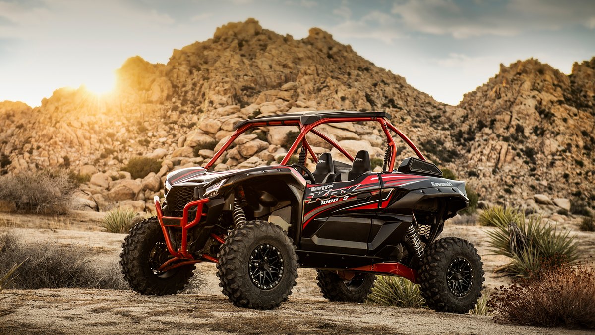 KawasakiUSA's tweet photo. The new 2021 #Teryx #KRX1000 eS out-performs the competition with next-level Kawasaki Electronic Control Suspension. Learn more at: https://t.co/qlRmLOdE3i #YourWorldYourAdventure #GoodTimes https://t.co/8N6JwCrui3