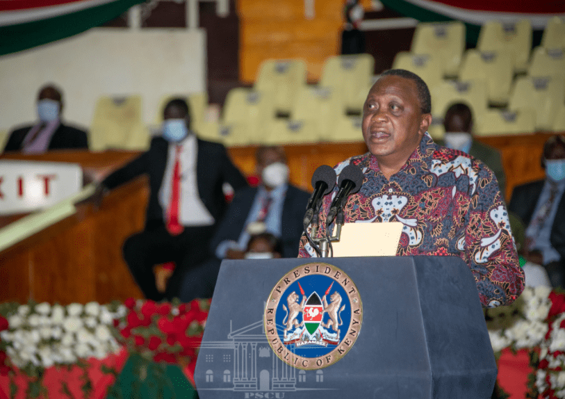 citizentvkenya's tweet photo. Gov’t to inject Ksh.1.3 billion into the Youth Economy, says President Kenyatta https://t.co/BCH7JrPULq https://t.co/bDLilu0j5n