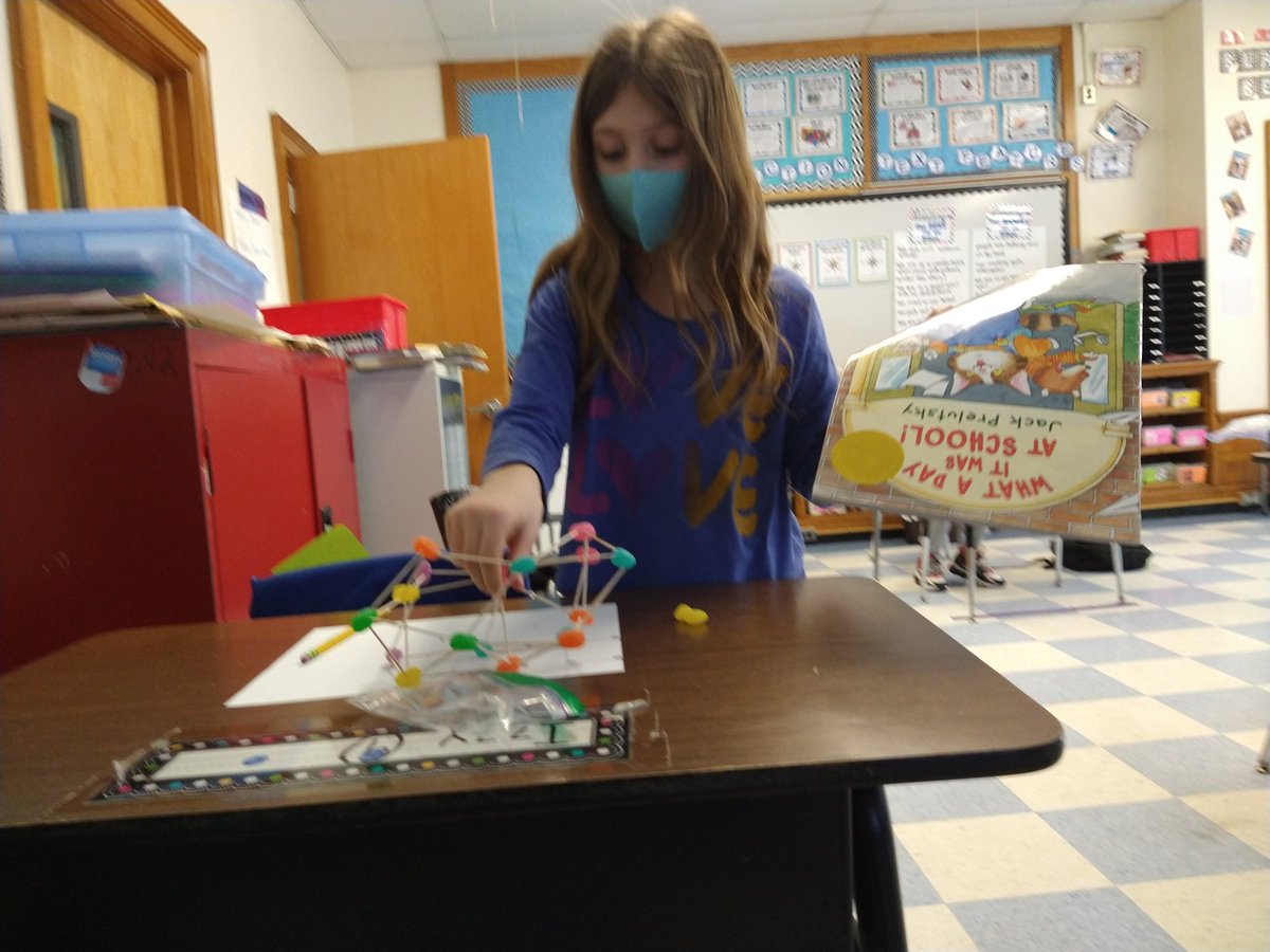 NSComputerTech's tweet image. @NSComputerTech 3rg ss take on the role of engineering STEAM). Wow it was fun watching them figure out which shape worked the best. Gumdrops and toothpicks. Perservance was the word of the day.@NorthSideEW @EastWillistonSD