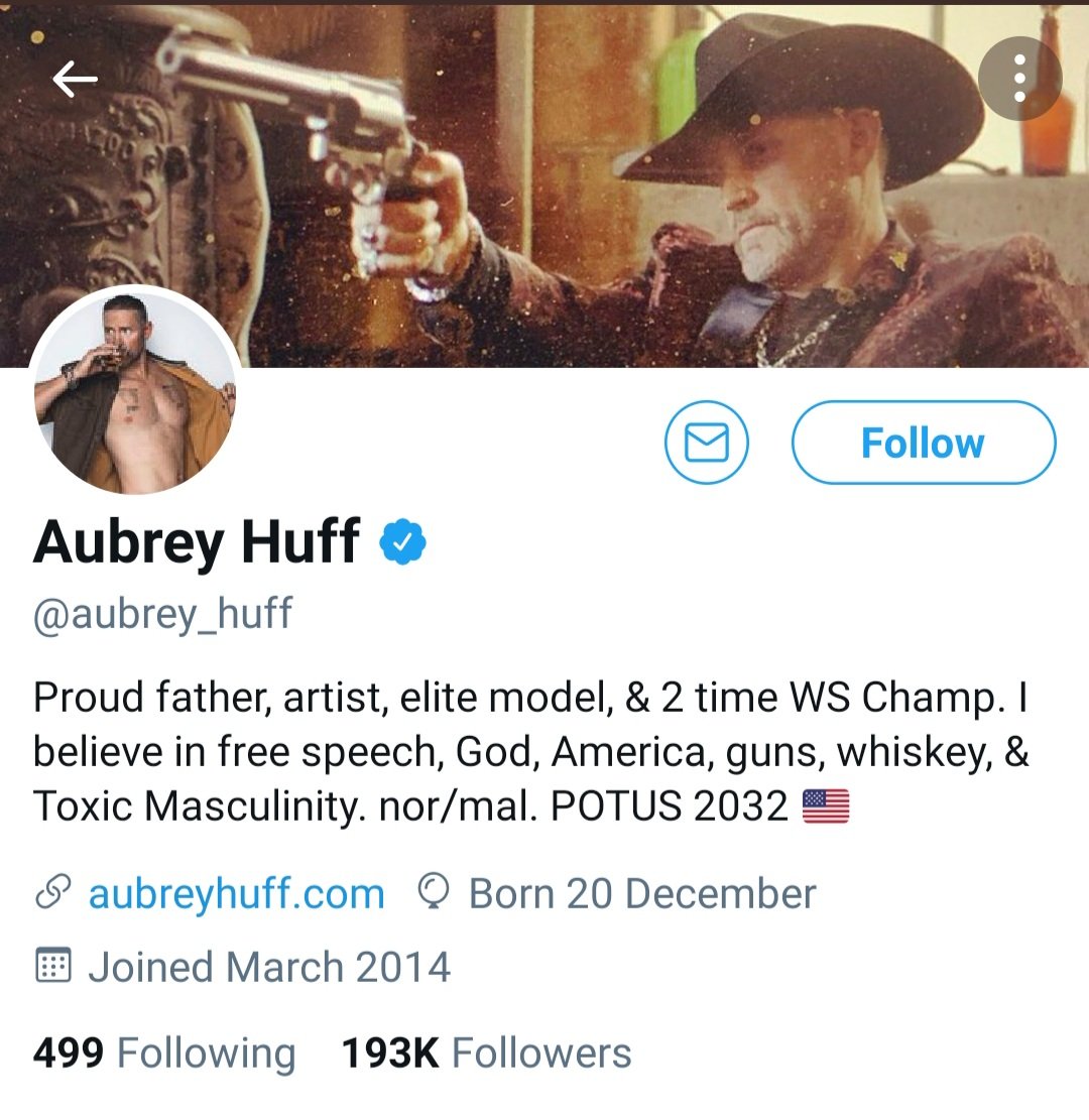 _snozberries's tweet photo. not to judge a book by its bio but how do accounts like these have follower counts like that 🥴 https://t.co/GRnQriHGD5