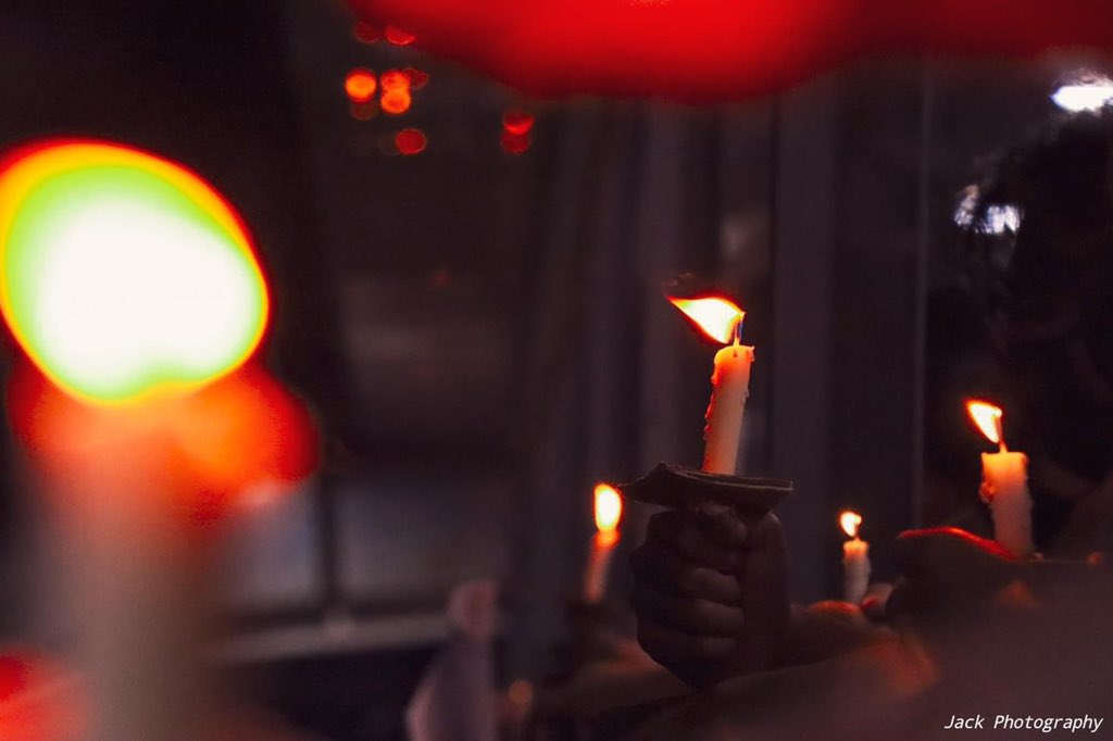 Imhenryts's tweet photo. Silent demonstration in Yangon at Night. Look at the eye &amp; hands, you can feel the pain by looking at it. It isn’t the pain from heat but from Military Junta. We just want our Freedom, Liberty and Justice for all Myanmar People.🇲🇲
#HearTheVoiceOfMyanmar 
#WhatsHappeningInMyanmar https://t.co/2TZLKrLCKj