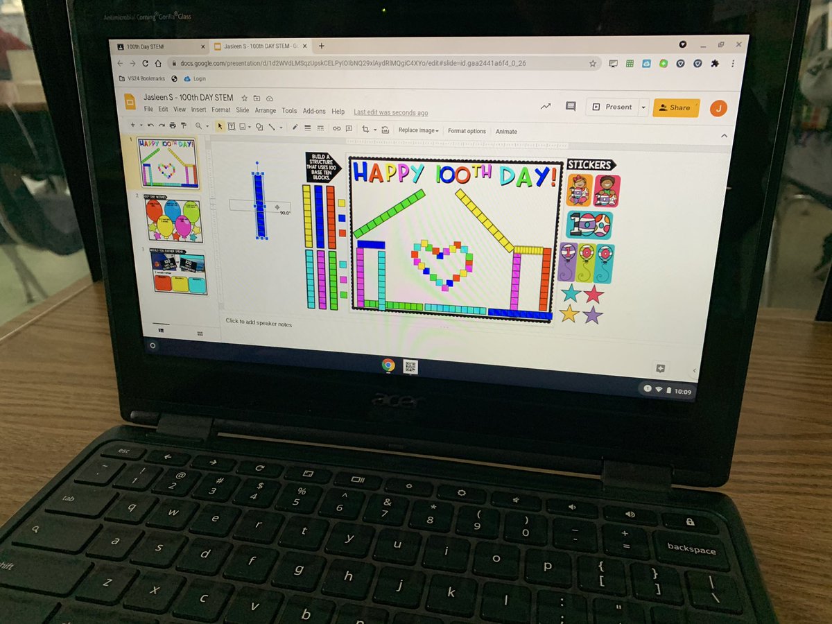 miss_sollin's tweet image. 100th Day STEM! 🎈💻#LookForTheAwesome