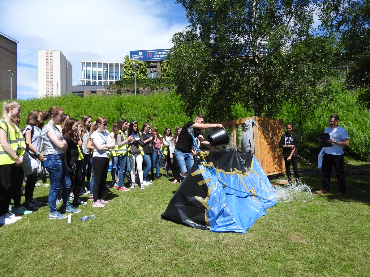 📢 CALLING ALL FUTURE FEMALE ENGINEERS! In June, we'll be virtually hosting our 'Engineering the Future for Girls' programme to help inspire the next generation of #female #engineers.

S3 girls in Scottish secondary schools can apply for a place at strath.ac.uk/engineering/ou…