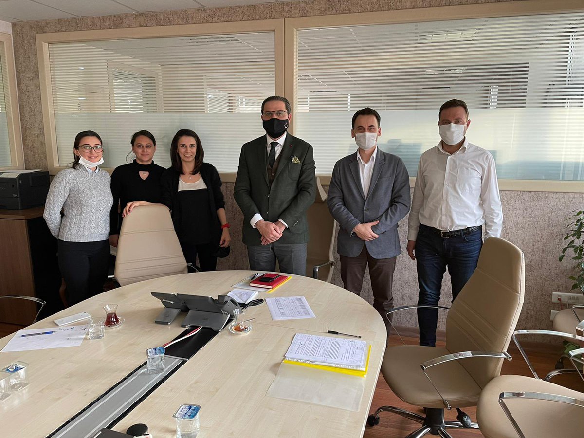 tasar_yap's tweet photo. YAPI TASARIMI ÖĞRETMENLERİ adaletli kontenjan istiyor...

Yapı Tasarımı 2️⃣5️⃣0️⃣ Kontenjan

#YapiTasarim250Kontenjan
@omerinan06 
@demiiryakup https://t.co/XnQsX7UvCs