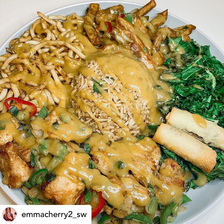 Originally posted by  @emmacherry2_sw 🥢
-
S&amp;P chicken using 1tbsp flour (2) <a href="/homebargains/">Home Bargains</a> S&amp;P seasoning 1 syn per 10g.
-
S&amp;P chips, crispy kale, egg fried rice, <a href="/tescofood/">Tesco Food</a> udon noodles (2) 2 mini spring rolls (4) and @mayflowertastesgood curry (4)
-
#weightloss #SlimmingWorld
