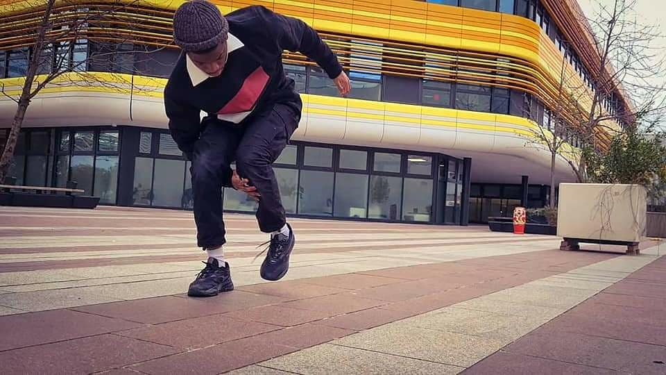 LGKapparel's tweet photo. "Practice makes perfect" #dance https://t.co/ikZnfvTRGl