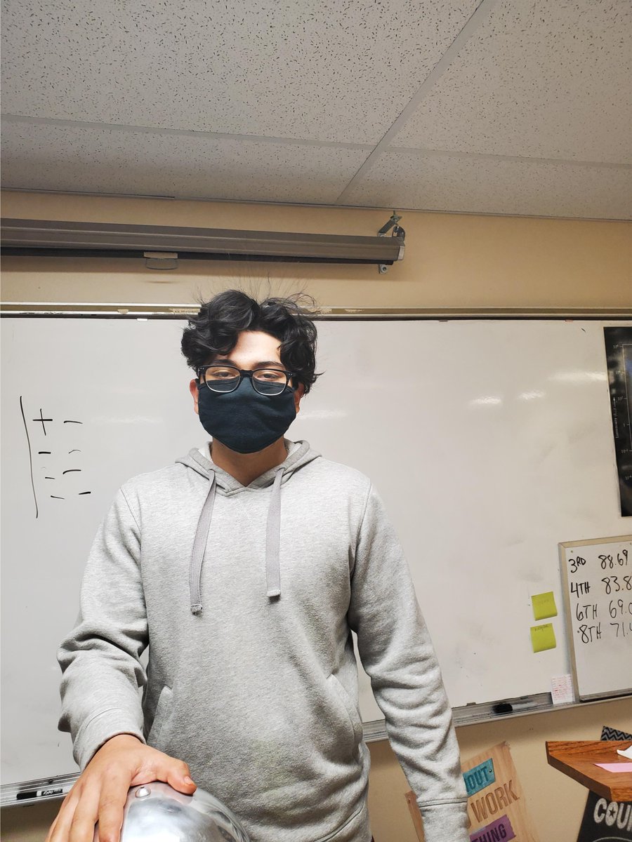 S_Allemang1's tweet photo. Physics learning about charge.  You might say it is a hair raising experience! #sssciencesquad @sshswildcats @SSISDWildcats #sullsprhs https://t.co/a62gTxAqJa