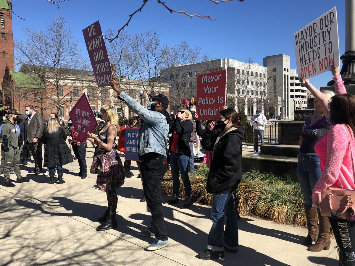 AlexaAshwell's tweet photo. Happening now: People in adult entertainment protesting outside City Hall, calling on the Mayor to reopen clubs. @FOXBaltimore https://t.co/6qQLBrAvGE