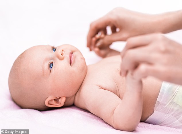 COMOmeningitis's tweet photo. The UK's Health Minister, @NadineDorries, pens a powerful statement calling for the use of ECM tests to detect #GBS carriage among pregnant women. 50 babies a yr die of Strep B infection in the UK - this leads to #meningitis and sepsis and it is avoidable. https://t.co/4mAMFytnrq https://t.co/YmbYdDChyi