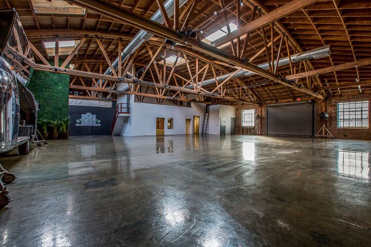 beyondrelation's tweet photo. ✨Available for productions and shoots only
• 8,000 sf studio and event space located in Los Angeles
• Easy access to 5 and 110 Freeways
• Dramatic space with wood truss ceilings and concrete floors
• Creative studio space with loft area. #production https://t.co/w2Pn9oxK7E