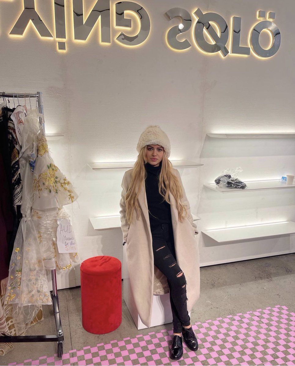 SimonaMangiante's tweet photo. ๐420 W Broadway SOHO, New York ๐My FULL collection will be there by March 15! Most of the runway pieces are already sold out ! You can order them with the store or directly with me ! #agapebysimona #flyingsolo #productioninprogress https://t.co/8yr5gAscJr