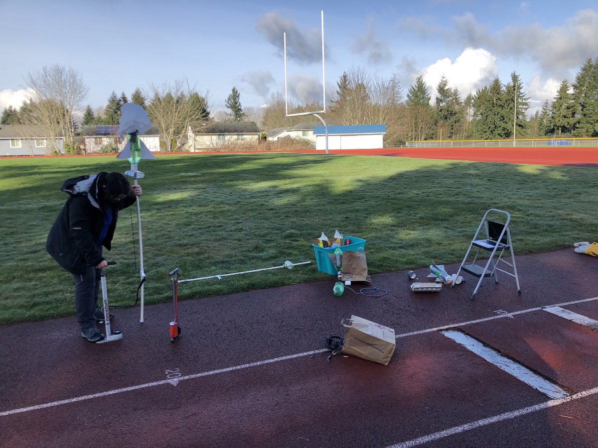 Coach_warrior's tweet image. ⁦@TheRealHazenHS⁩ Physics Teacher Ms. Harold uses rocket launching to deliver Newton’s Laws #liveviazoom #Goingfullspeed